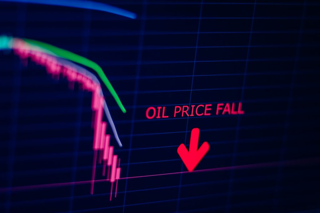 oil price fall graphic