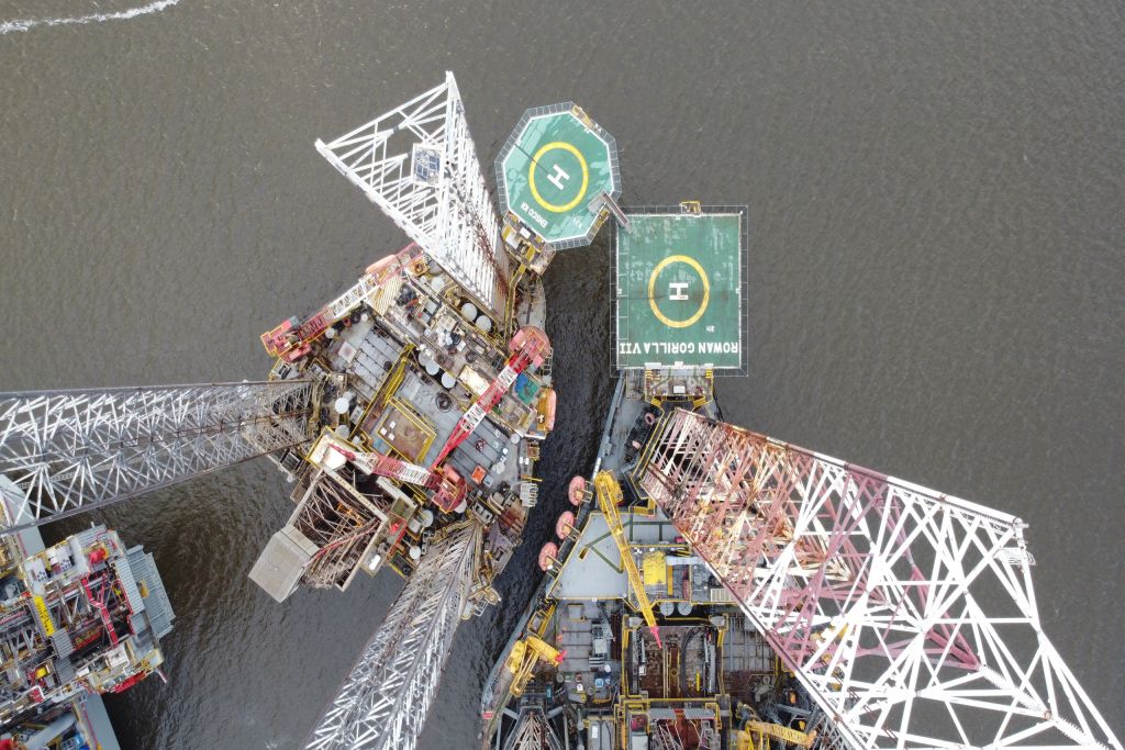 oil and gas rig aerial view